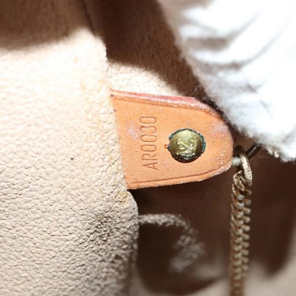 LOUIS VUITTON Monogram Bucket GM Shoulder Bag - Picture 14 of 16